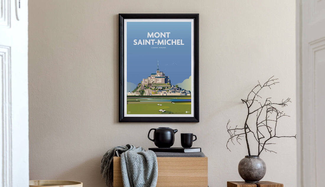 affiche du mont saint michel accrochée dans un salon