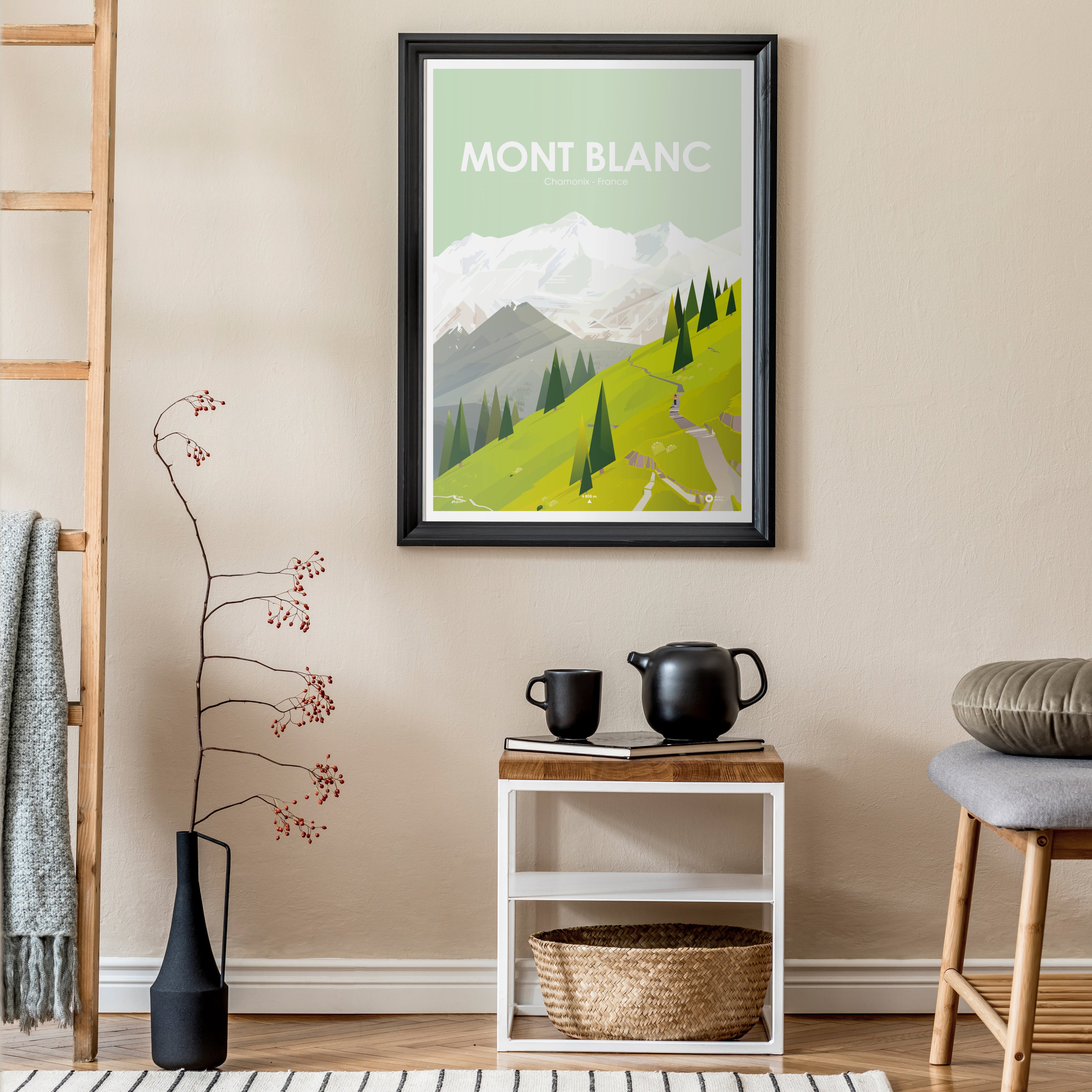 affiche sur le mont blanc encadrée et accrochée au mur d'un intérieur